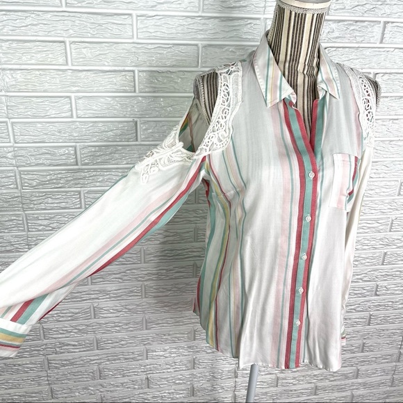 Maurices Multicolored Striped Cold Shoulder Button Up Shirt Size Medium w/ Lace - Picture 4 of 10